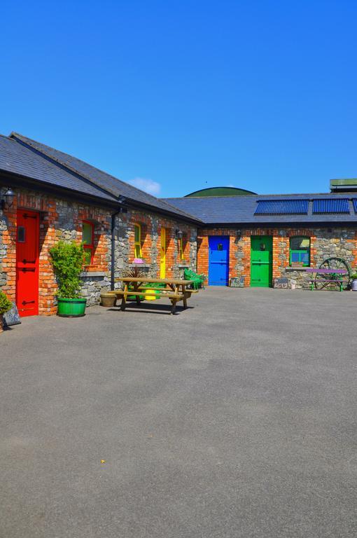 Slane Farm Hostel, Cottages And Camping Exteriér fotografie